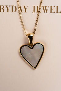 Collar oro con pendiente corazón blanco CARLOTA