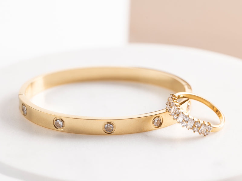 Pulsera y anillo de acero quirúrgico con incrustaciones de cristal con baño de oro 18k 