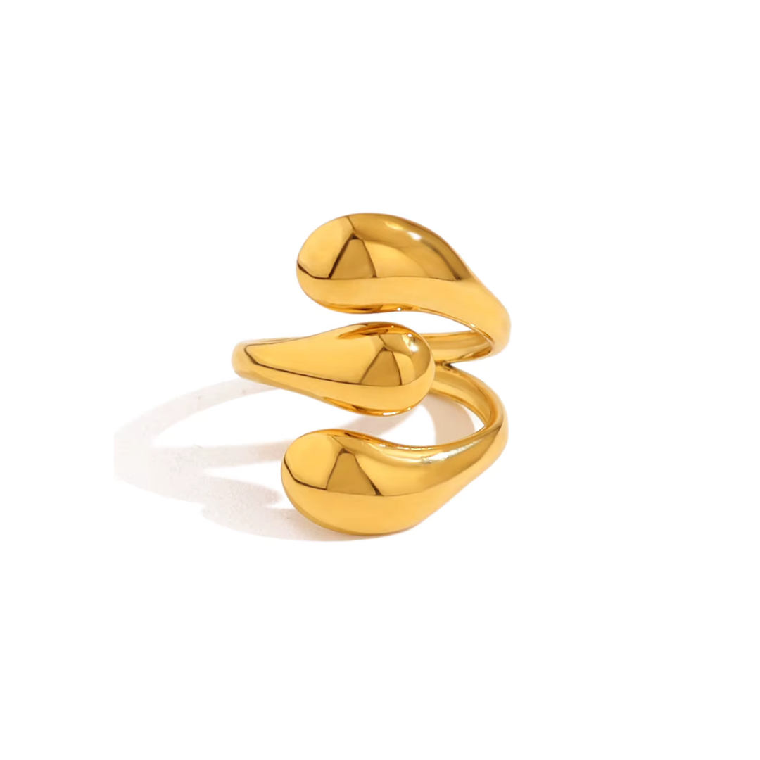 Anillo dorado ajustable de acero quirúrgico con diseño moderno de gotas curvas - modelo Manila de CARLOTA